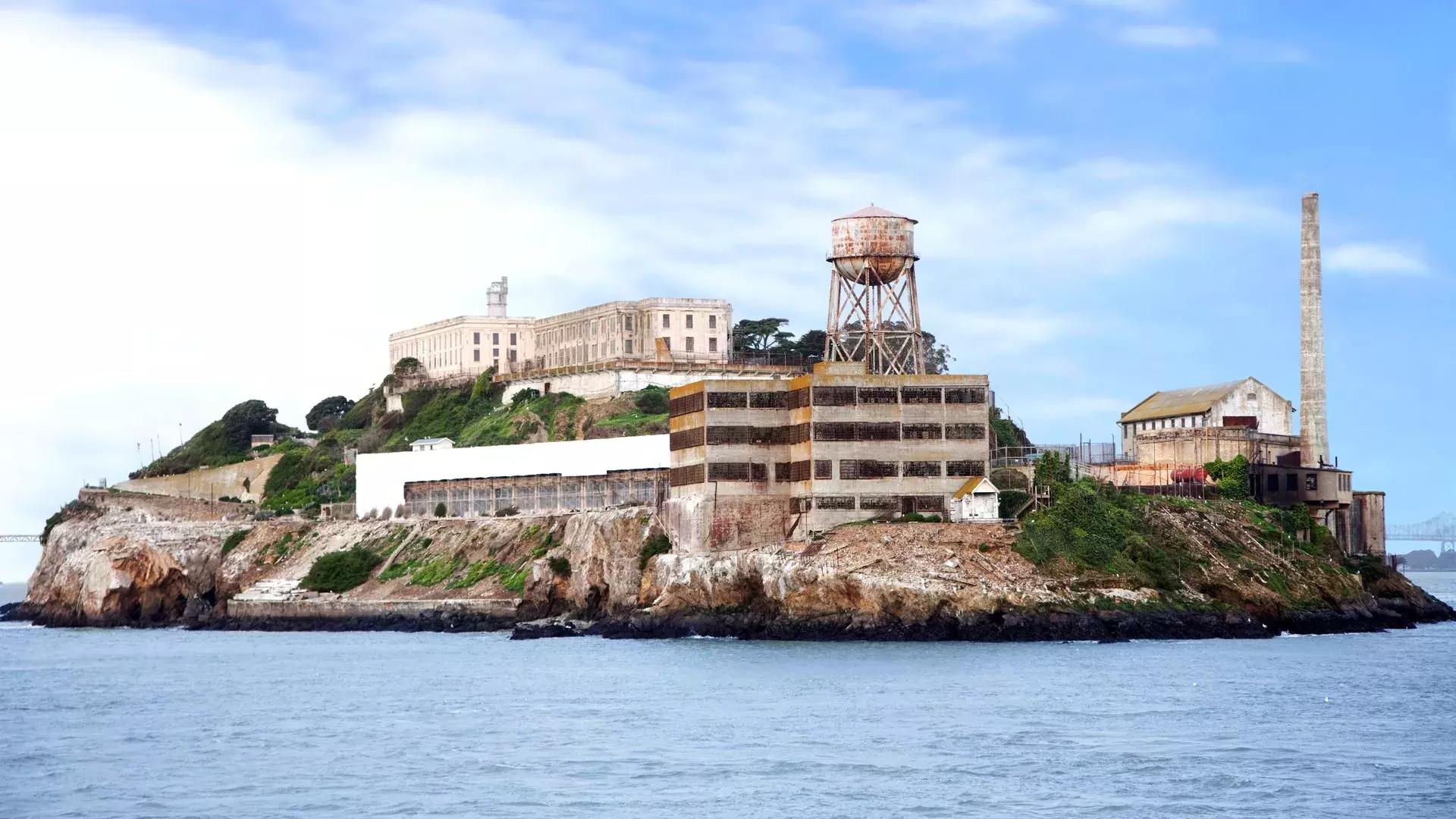 Alcatraz vista in barca