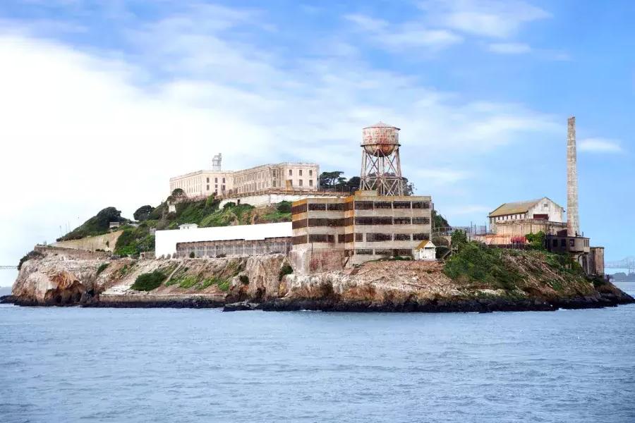 Alcatraz vista in barca